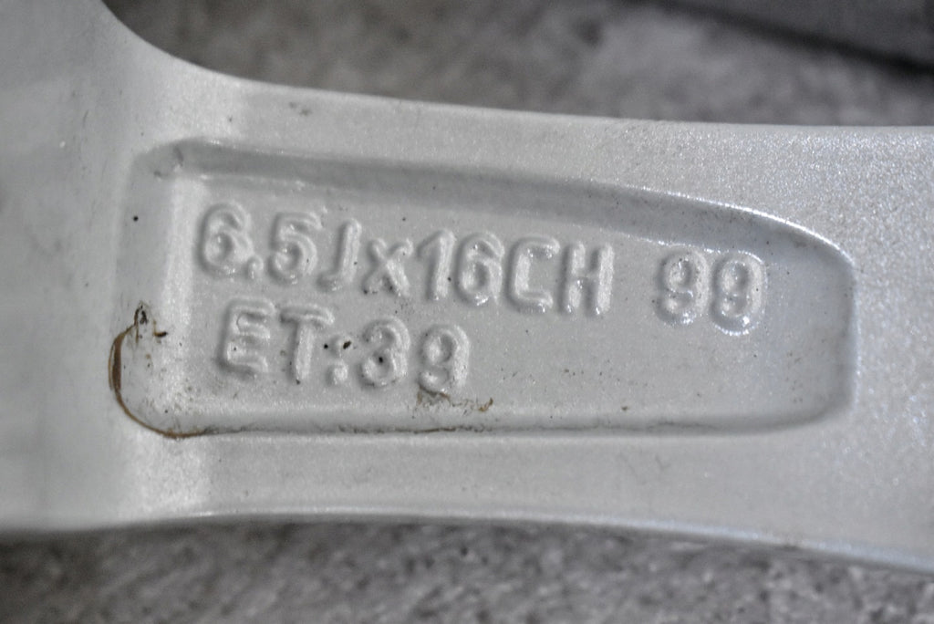 1x Alufelge 16 Zoll 6.5" 5x114.3 39ET Glanz Silber PZ474-T0675-Z Toyota Avensis