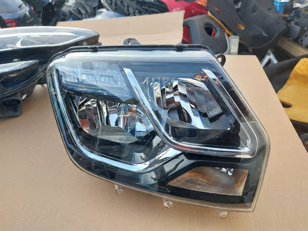 Frontscheinwerfer Dacia Duster Rechts Scheinwerfer Headlight