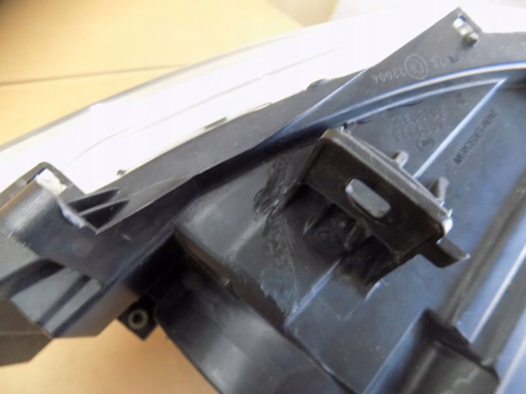Frontscheinwerfer Mercedes-Benz Sprinter A9109060000 Links Headlight SCH8899191604ya