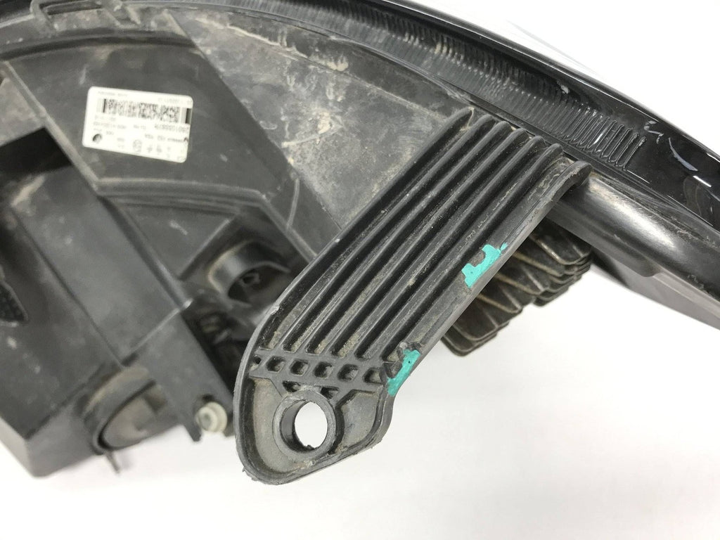 Frontscheinwerfer Renault Master III 260105567R 366900804 0021113105 Rechts SCH4416129104zo