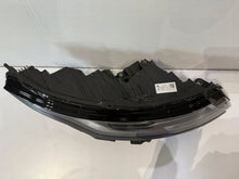 Laden Sie das Bild in den Galerie-Viewer, Frontscheinwerfer Land Rover Evoque K8D2-13W029-H Xenon Rechts Headlight SCH9008188939sf