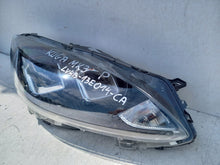 Laden Sie das Bild in den Galerie-Viewer, Frontscheinwerfer Ford Kuga LV4B-13E014-CA Rechts Scheinwerfer Headlight