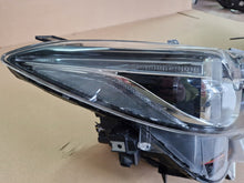 Load image into Gallery viewer, Frontscheinwerfer Mazda 3 BHN3-51030 BHN3-51040 Xenon Rechts oder Links