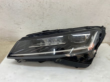 Laden Sie das Bild in den Galerie-Viewer, Frontscheinwerfer Skoda Superb III 992941571AA Links Scheinwerfer Headlight SCH4695760512qr