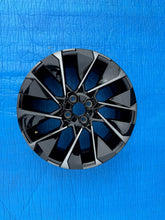 Laden Sie das Bild in den Galerie-Viewer, 1x Alufelge 17 Zoll 7.0" 4x100 37ET 403002478R Renault Rim Wheel FEL8561226476ps
