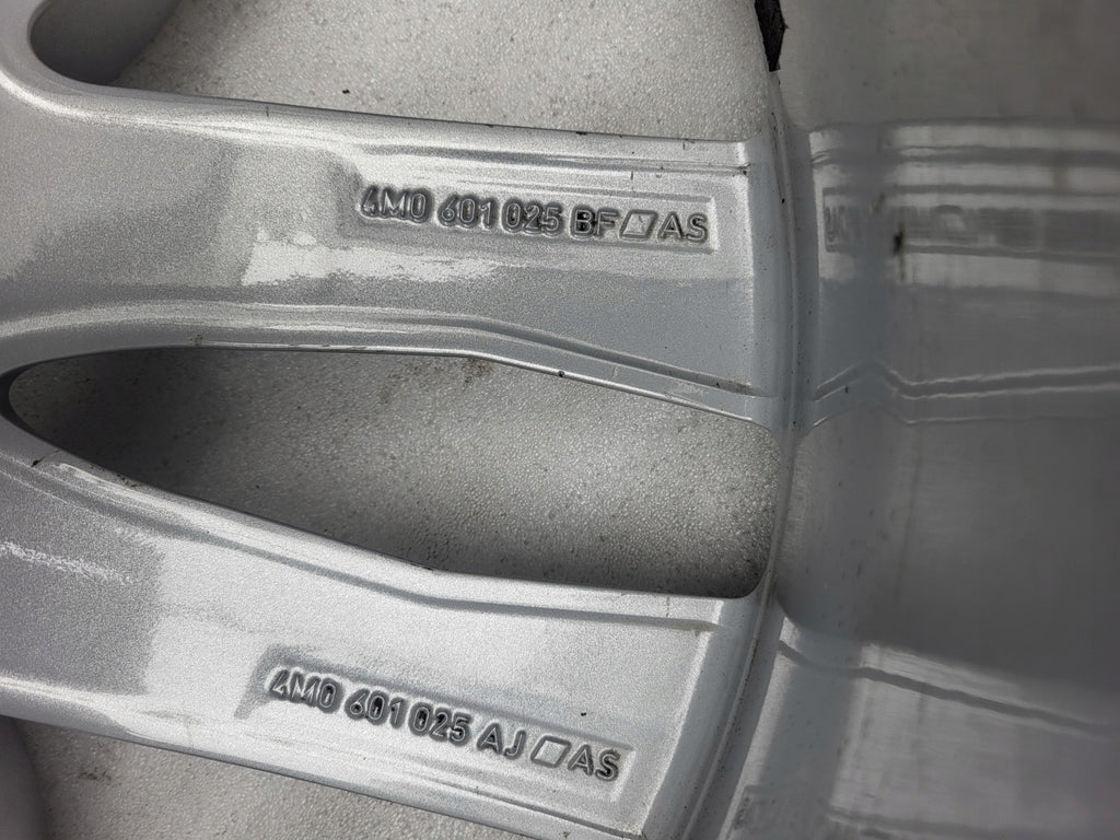 1x Alufelge 21 Zoll 9.5" 5x112 31ET Glanz Silber 4M0601025S Audi Mg Rim Wheel FEL3997975938ds