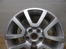 Laden Sie das Bild in den Galerie-Viewer, 1x Alufelge 17 Zoll 7.0&quot; 5x112 45ET Glanz Silber 5L0601025H Skoda Yeti Rim Wheel