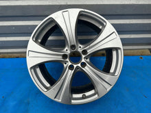 Load image into Gallery viewer, 1x Alufelge 18 Zoll 38ET Glanz Silber A2534010800 Mercedes-Benz Glc C253 X253 FEL1016723091go