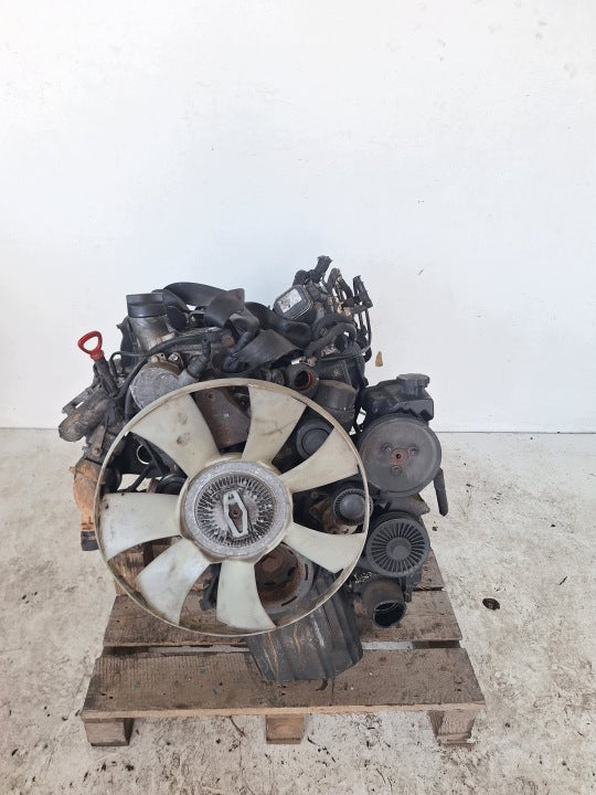 Motor Mercedes-Benz Sprinter 646986 2.2 CDI 150PS 110kW 290TKm Diesel Komplett MOT6744225894zk