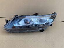 Laden Sie das Bild in den Galerie-Viewer, Frontscheinwerfer Mitsubishi Eclipse Cross Full LED Links Scheinwerfer Headlight SCH1546623084bt
