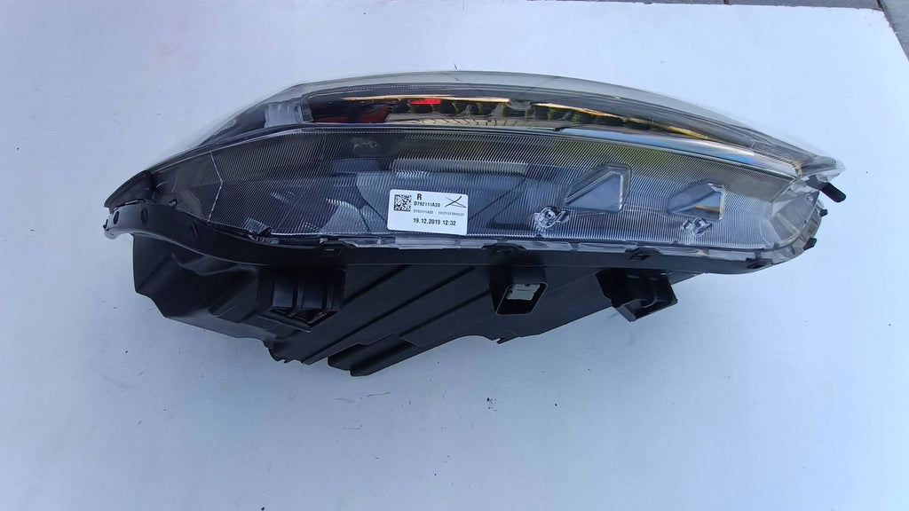 Frontscheinwerfer Hyundai Tucson 92102D7700 Rechts Scheinwerfer Headlight SCH3145126678qd