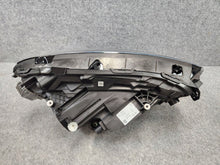 Laden Sie das Bild in den Galerie-Viewer, Frontscheinwerfer Mercedes-Benz Eqb X243 A2439068900SCZ A2439068900 LED Links SCH7188688779oz