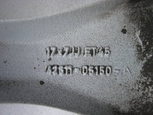 Laden Sie das Bild in den Galerie-Viewer, 1x Alufelge 17 Zoll 7.0&quot; 5x100 45ET 42611-0515D Toyota Avensis Rim Wheel