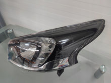 Laden Sie das Bild in den Galerie-Viewer, Frontscheinwerfer Renault Trafic III Links Scheinwerfer Headlight