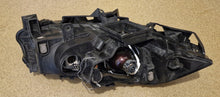 Laden Sie das Bild in den Galerie-Viewer, Frontscheinwerfer Renault Megane II 8200073224H Xenon Links Headlight SCH8419111620oo