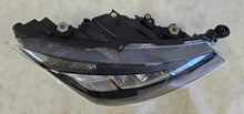 Laden Sie das Bild in den Galerie-Viewer, Frontscheinwerfer Seat Ibiza I V 6F1941006E LED Rechts Scheinwerfer Headlight SCH8767900354bv