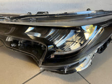 Laden Sie das Bild in den Galerie-Viewer, Frontscheinwerfer Toyota Corolla 81150-02S60 Links Scheinwerfer Headlight