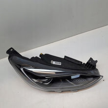 Laden Sie das Bild in den Galerie-Viewer, Frontscheinwerfer Ford Focus JX7B-13EO14-AE FULL LED Rechts Headlight