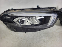 Laden Sie das Bild in den Galerie-Viewer, Frontscheinwerfer Mercedes-Benz W177 A1779063705 A1779063805 LED Ein Satz SCH8568302473op