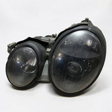 Laden Sie das Bild in den Galerie-Viewer, Frontscheinwerfer Mercedes-Benz Clk A208 Links Scheinwerfer Headlight