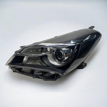 Load image into Gallery viewer, Frontscheinwerfer Toyota Yaris LED Links Scheinwerfer Headlight
