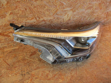 Load image into Gallery viewer, Frontscheinwerfer Toyota C-Hr Chr 81150-F4071-00 LED Links Headlight SCH4349833293vw