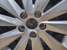 Laden Sie das Bild in den Galerie-Viewer, 1x Alufelge 16 Zoll 6.0&quot; 5x100 45ET 6F9601025 Seat Arona Rim Wheel