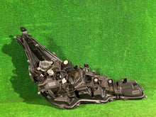 Load image into Gallery viewer, Frontscheinwerfer Toyota Corolla 81150-02S70 Full LED Links Headlight SCH7234125417uu