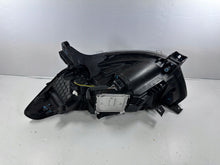 Laden Sie das Bild in den Galerie-Viewer, Frontscheinwerfer Renault Captur I 260606092R 260107560R Ein Satz Headlight SCH9033781823ov