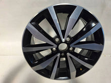 Laden Sie das Bild in den Galerie-Viewer, 1x Alufelge 17 Zoll 5x112 2GA601025B VW T-Roc Rim Wheel FEL6033064191bg