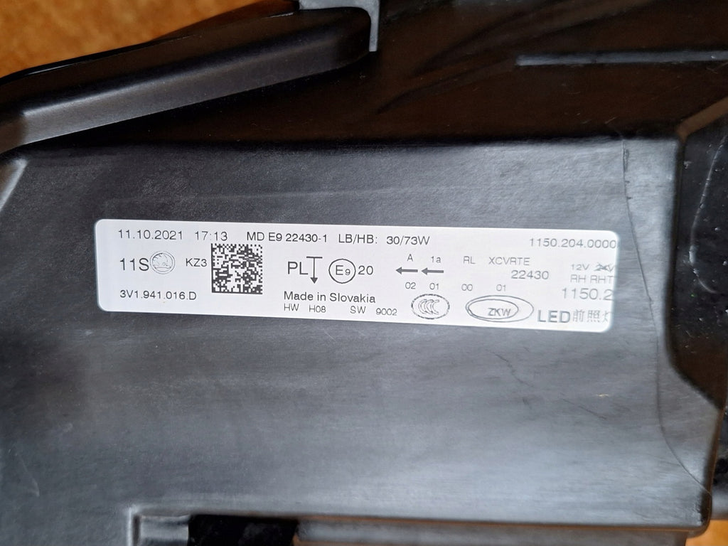 Frontscheinwerfer Skoda Superb III 3V1941016D Full LED Rechts Headlight