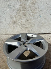 Load image into Gallery viewer, 1x Alufelge 17 Zoll 6.5&quot; 5x100 39ET Glanz Silber 2GM601025 VW T-Cross Rim Wheel