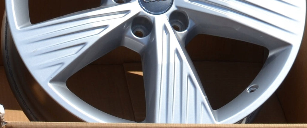 4x Alufelge 19 Zoll 8.0" 5x112 45ET Glanz Silber 89A601025B Audi Q3 Q4 Rim Wheel FEL4529129597og