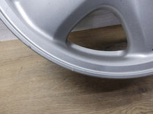 Laden Sie das Bild in den Galerie-Viewer, 1x Alufelge 15 Zoll 6.0" 5x100 45ET Toyota Corolla Celica Rim Wheel FEL5093596644pt