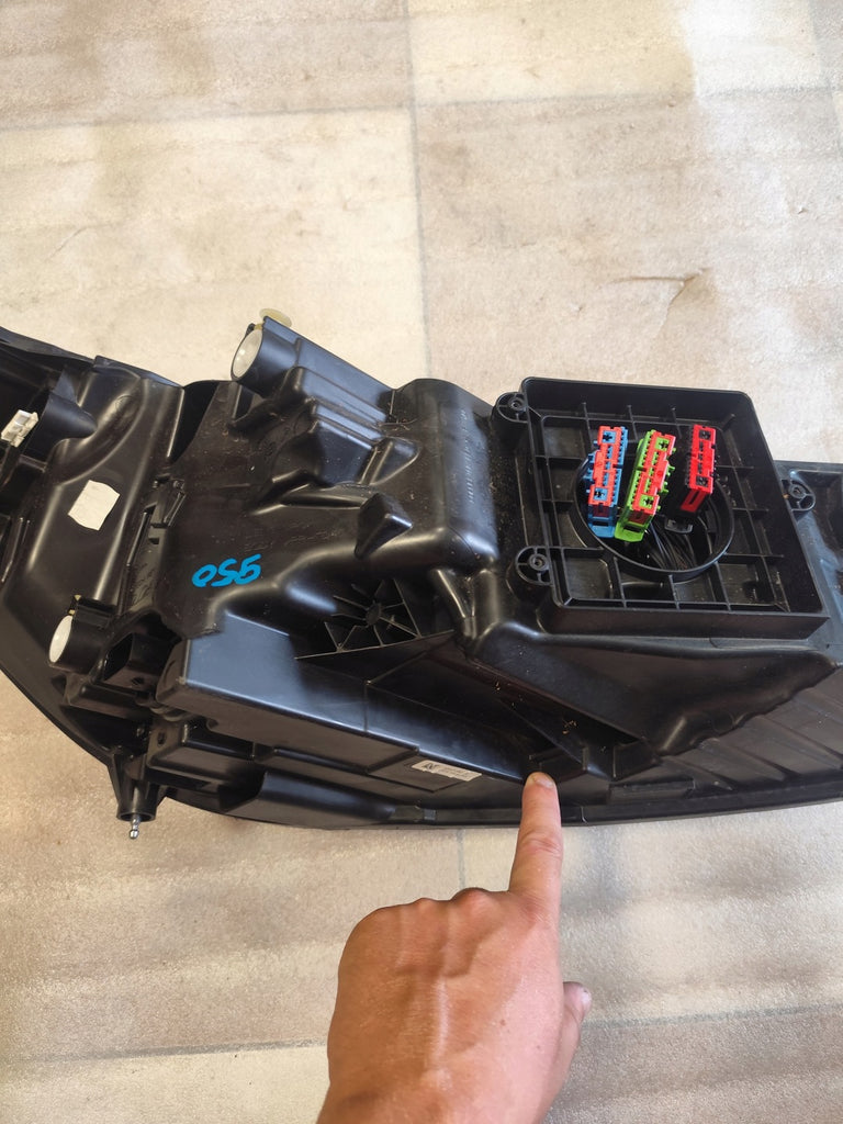 Frontscheinwerfer Ford Focus NX7B13E017AK Links Scheinwerfer Headlight SCH3378881532tb