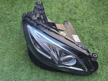 Laden Sie das Bild in den Galerie-Viewer, Frontscheinwerfer Mercedes-Benz W213 A2139067606KZ LED Rechts Headlight SCH6276674275pj