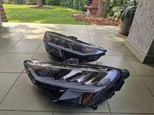 Laden Sie das Bild in den Galerie-Viewer, Frontscheinwerfer Audi A3 8Y0941012 8Y0941011 LED Ein Stück (Rechts oder Links)