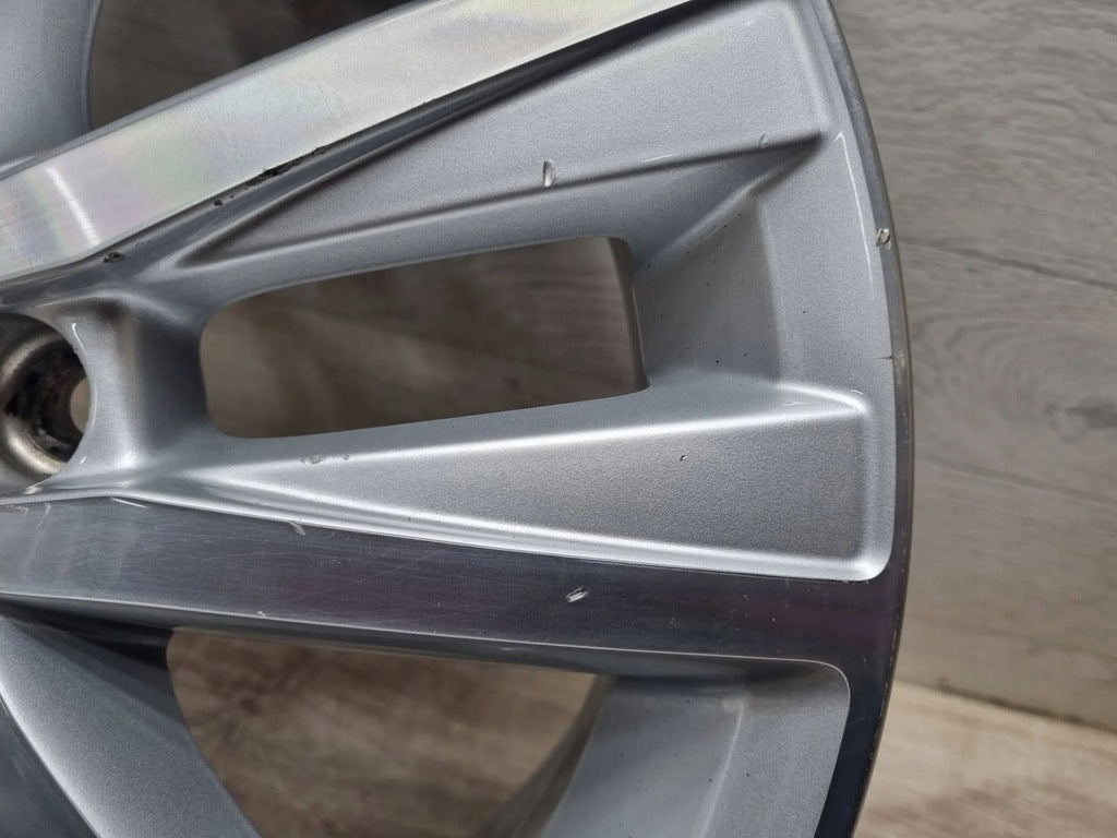 1x Alufelge 15 Zoll 6.0" 5x100 40ET Glanz Silber 6R0601025 VW Polo Rim Wheel FEL4271832272oh