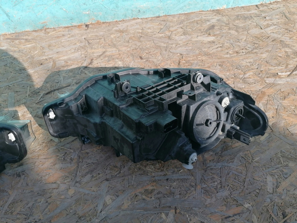 Frontscheinwerfer BMW F30 7365596 7365595 Ein Stück (Rechts oder Links)