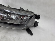Laden Sie das Bild in den Galerie-Viewer, Frontscheinwerfer Toyota Hilux VIII SPP18190 Rechts Scheinwerfer Headlight SCH3588647822pb