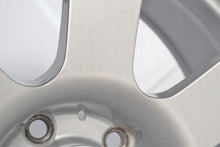 Laden Sie das Bild in den Galerie-Viewer, 4x Alufelge 17 Zoll 8.0" 5x112 43ET Glanz Silber A2214010202 Mercedes-Benz Viano FEL7852057166xw