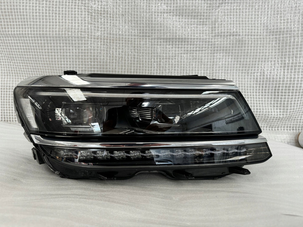 Frontscheinwerfer VW Tiguan 5NB941082D 15-FULL Full LED Rechts Headlight