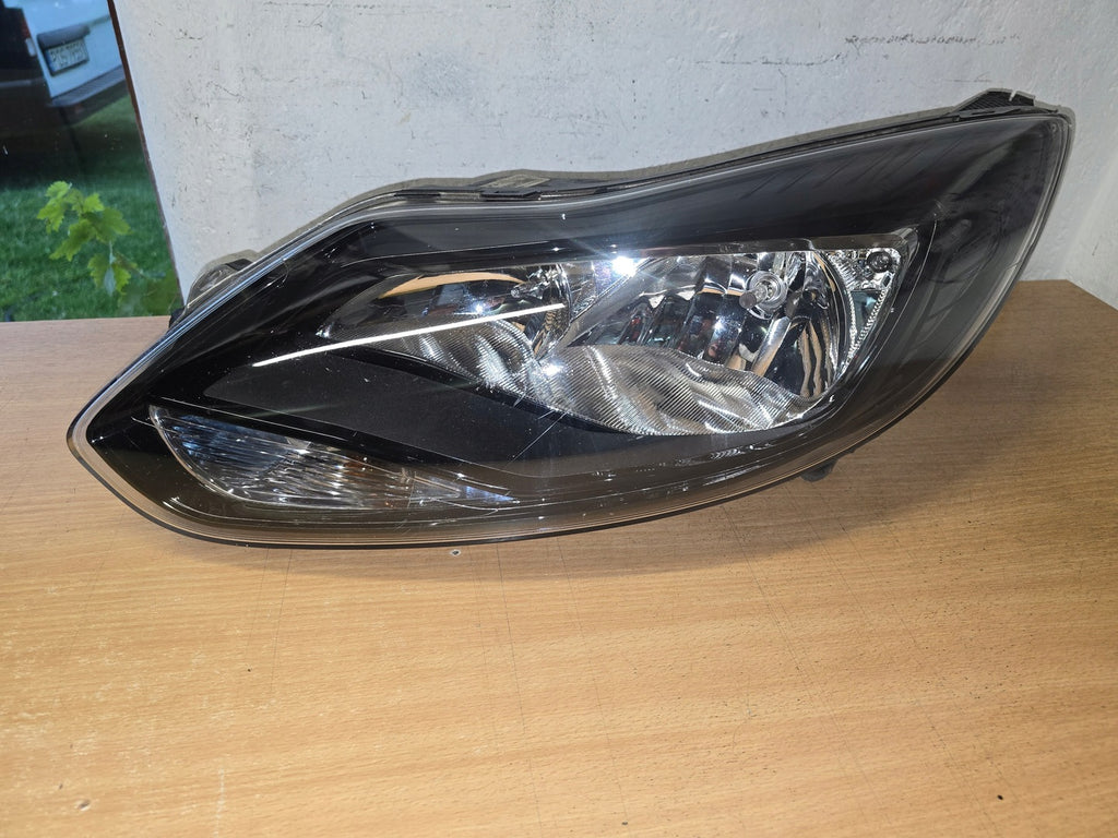 Frontscheinwerfer Ford Focus III BM51-13W030-CK Ein Stück (Rechts oder Links) SCH5305059825jz