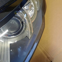 Laden Sie das Bild in den Galerie-Viewer, Frontscheinwerfer Land Rover Range I BJ32-13W030-EC Xenon Rechts oder Links SCH7967489505iy