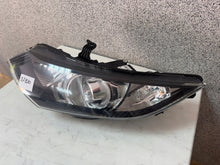 Laden Sie das Bild in den Galerie-Viewer, Frontscheinwerfer Honda Civic IX Xenon Links Scheinwerfer Headlight