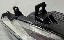 Laden Sie das Bild in den Galerie-Viewer, Frontscheinwerfer Mercedes-Benz Sprinter A9109060100 90139095AF Rechts Headlight SCH6875687286or