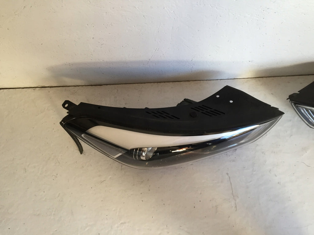 Frontscheinwerfer Hyundai Tucson 92102D7110 Ein Satz Scheinwerfer Headlight SCH9051794437sm