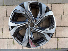 Laden Sie das Bild in den Galerie-Viewer, 1x Alufelge 18 Zoll 5x114.3 403001407R Renault Arkana I Rim Wheel FEL1690131060ay