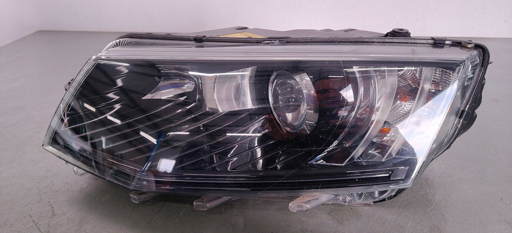 Frontscheinwerfer Skoda Octavia III 5E1941015B Links Scheinwerfer Headlight SCH5619388197tp