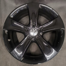 Laden Sie das Bild in den Galerie-Viewer, 4x Alufelge 17 Zoll 6.5" 5x112 39ET Glanz Silber 3C8601025F VW Scirocco Passat FEL9895278420ez